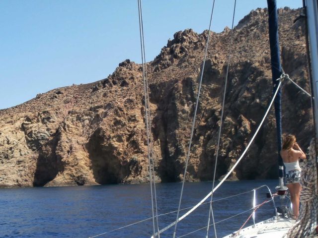 Superior Cruise to Rhenia and Guided Tour of Delos